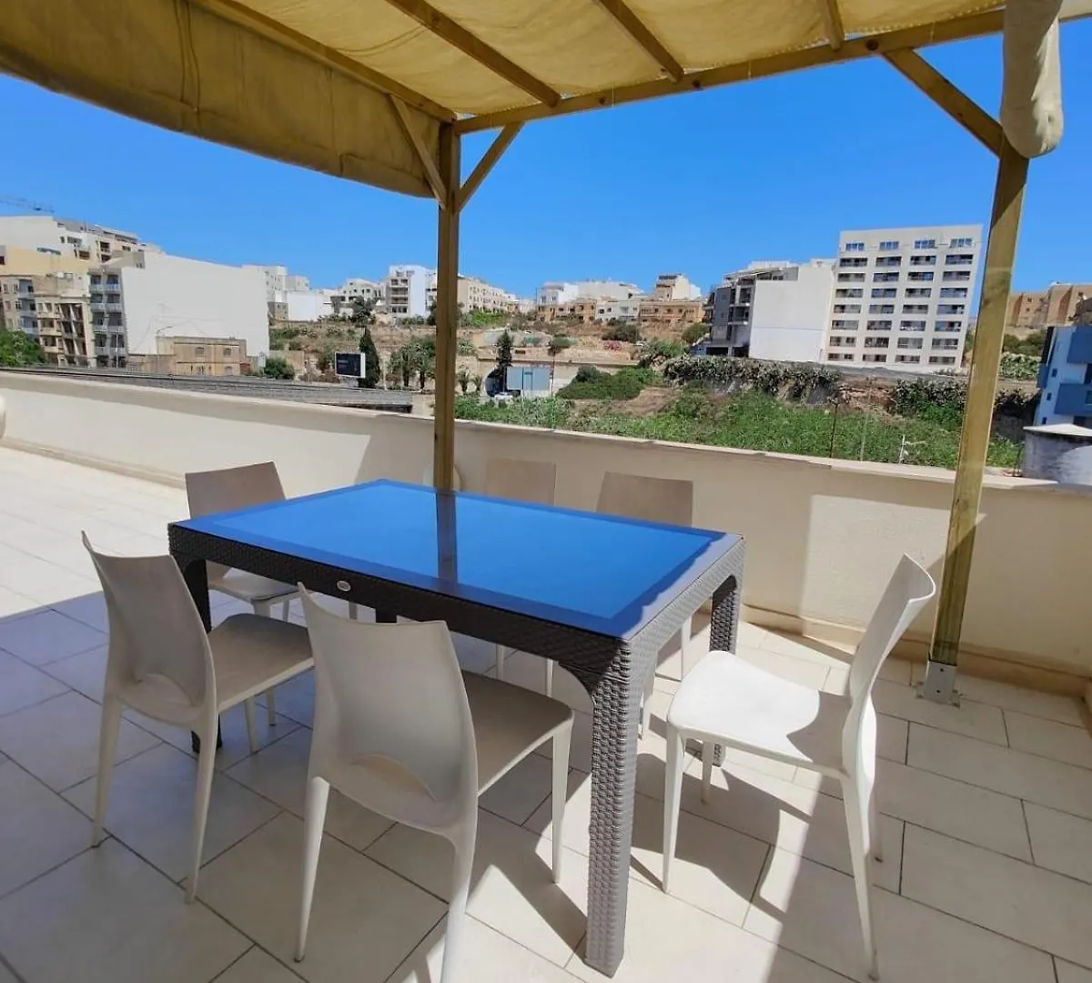 Cozy 2 Bedroom Penthouse Saint Julian's